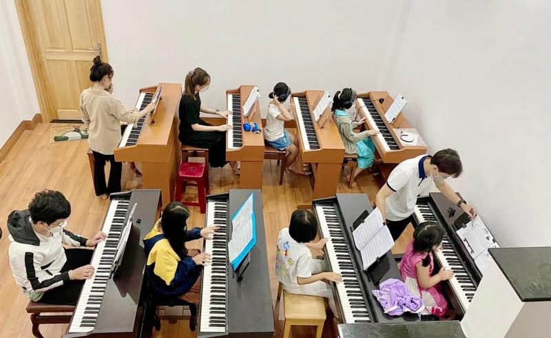 Classical Piano Teacher thumbnail